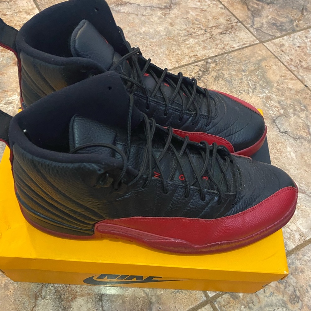 Air Jordan Flu Game 12s